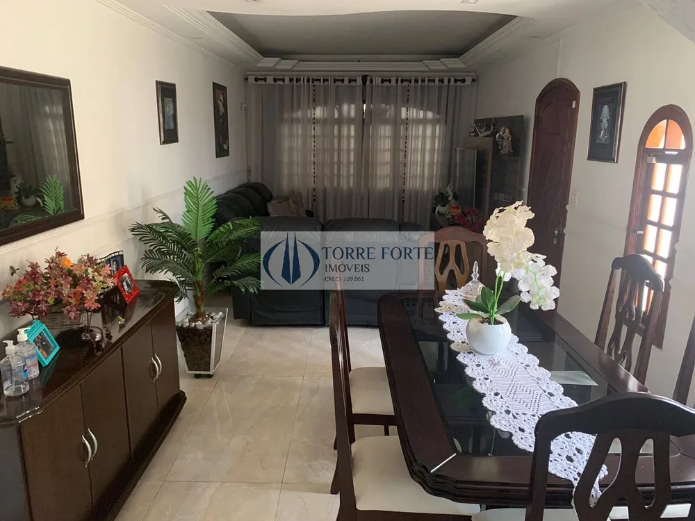 Sobrado, 3 quartos, 240 m² - Foto 1