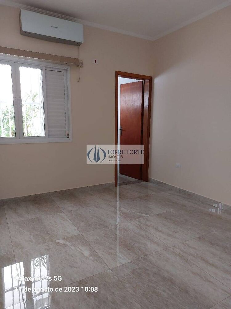 Casa à venda com 3 quartos, 193m² - Foto 2