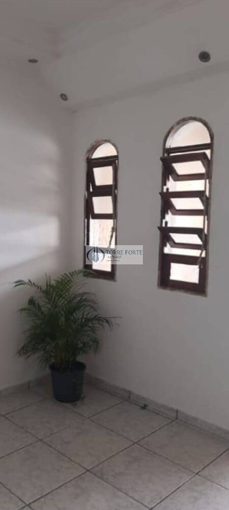 Casa, 4 quartos, 190 m² - Foto 2
