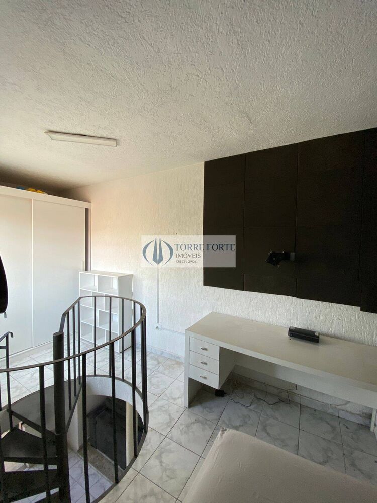 Casa, 4 quartos, 225 m² - Foto 2