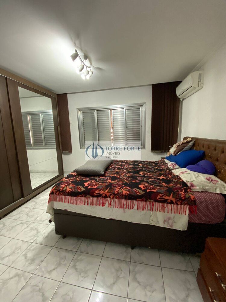 Casa, 4 quartos, 225 m² - Foto 1