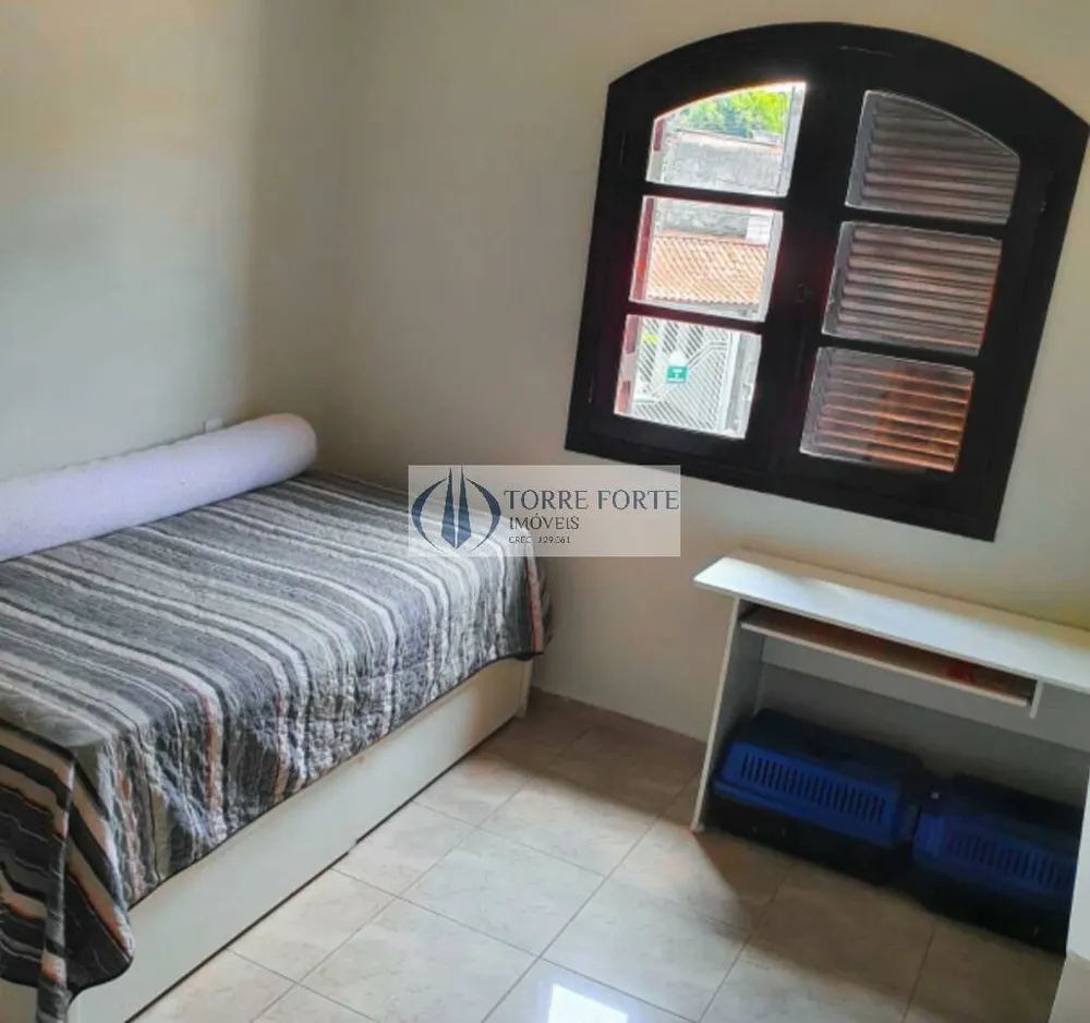 Casa, 3 quartos, 241 m² - Foto 1