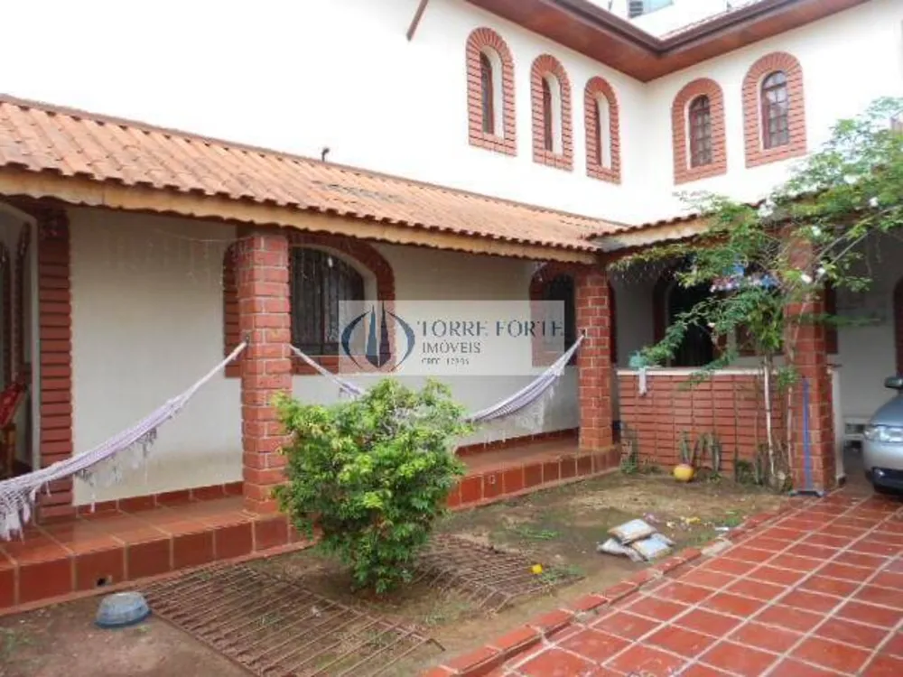 Casa, 4 quartos, 200 m² - Foto 2
