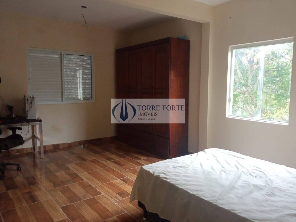 Casa, 3 quartos, 240 m² - Foto 1