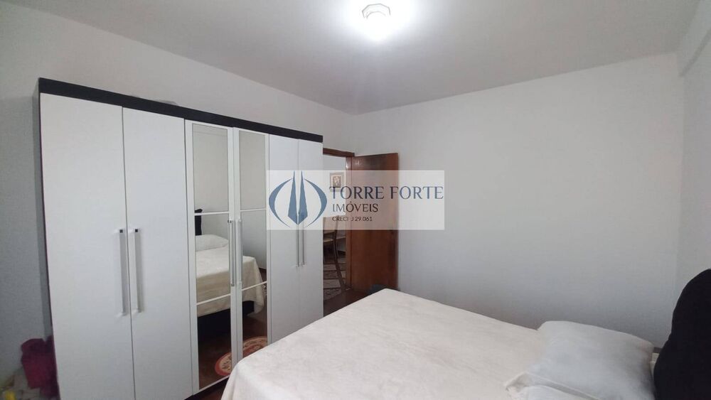 Casa, 3 quartos, 222 m² - Foto 1