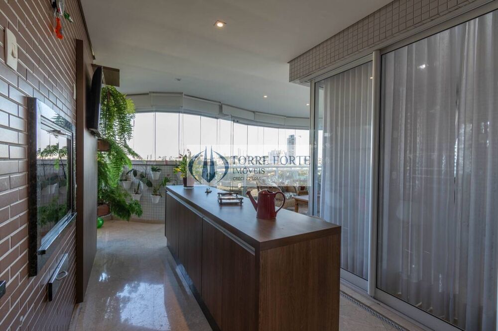 Apartamento, 3 quartos, 200 m² - Foto 1