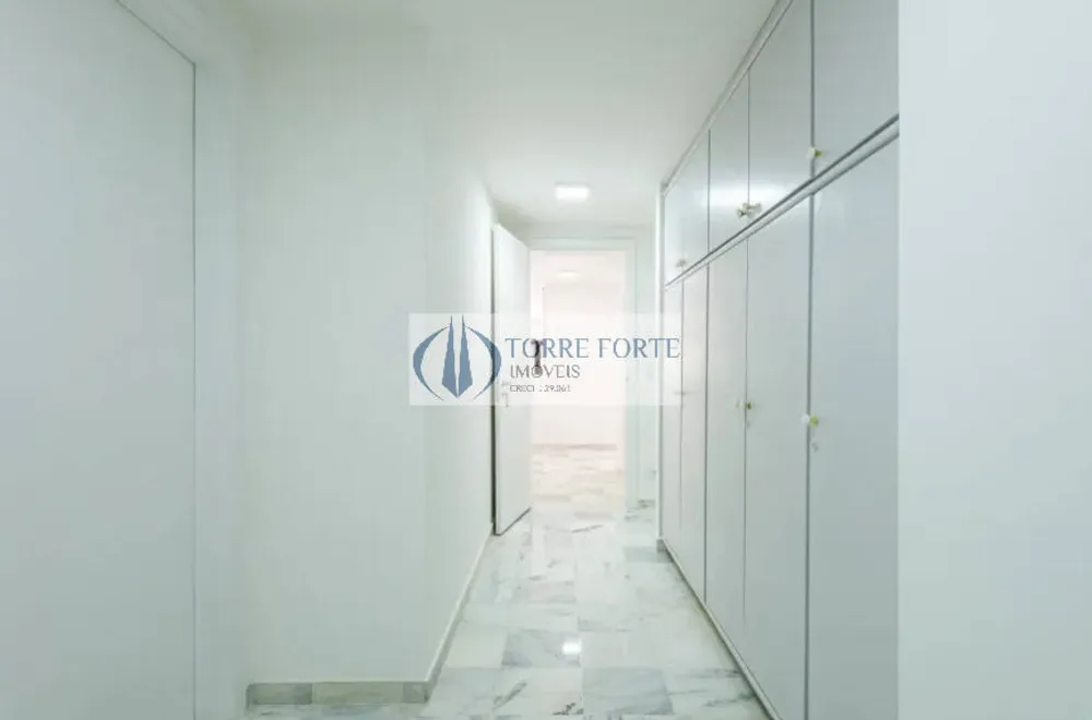 Apartamento, 3 quartos, 240 m² - Foto 1