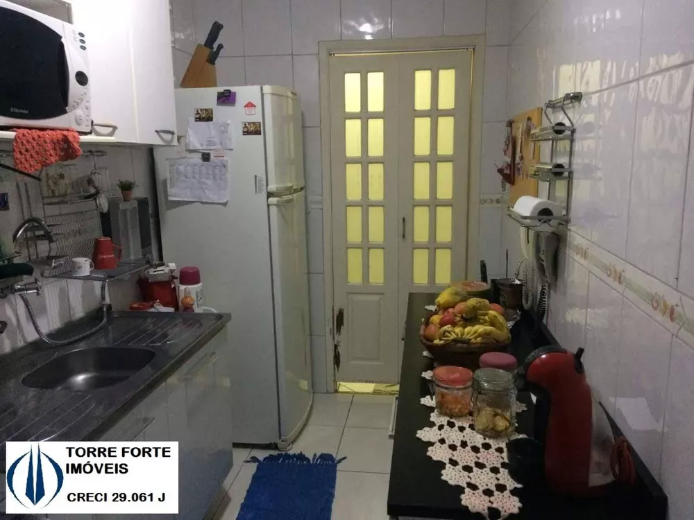 Apartamento à venda com 3 quartos, 64m² - Foto 2