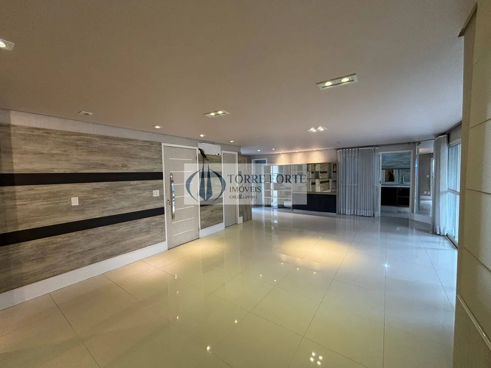 Apartamento, 3 quartos, 215 m² - Foto 3