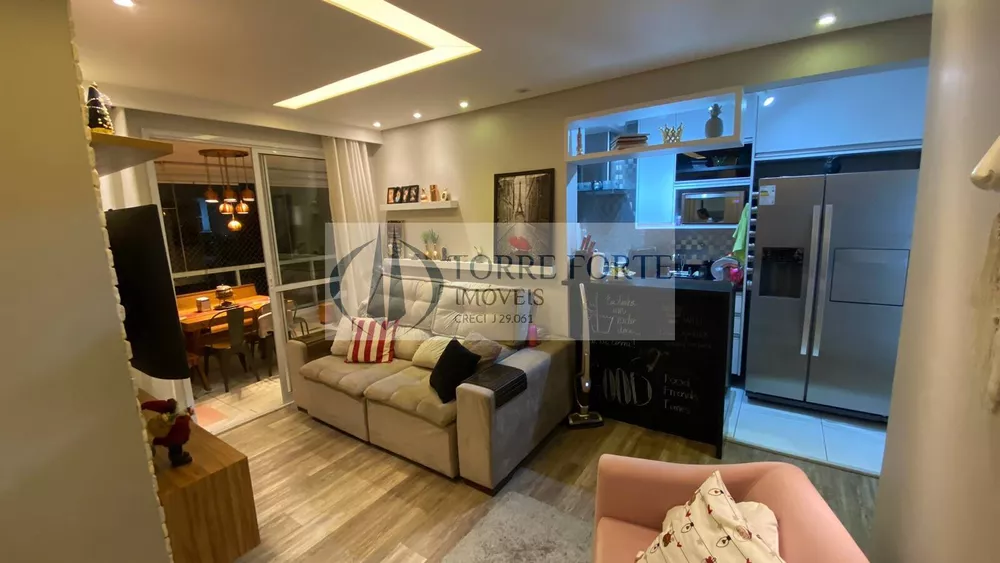 Apartamento à venda com 2 quartos, 62m² - Foto 1