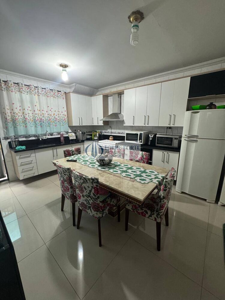 Casa, 4 quartos, 189 m² - Foto 3