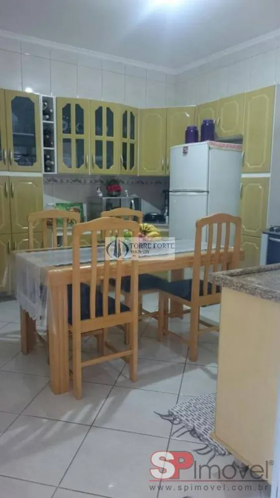 Casa, 3 quartos, 230 m² - Foto 3