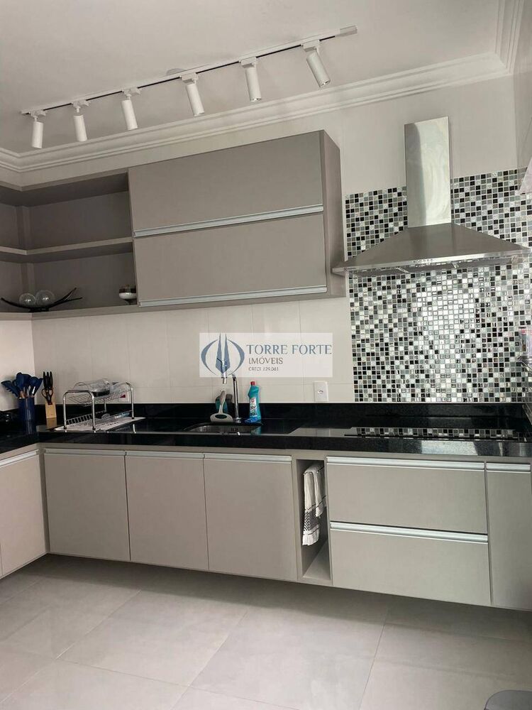 Casa, 3 quartos, 200 m² - Foto 1