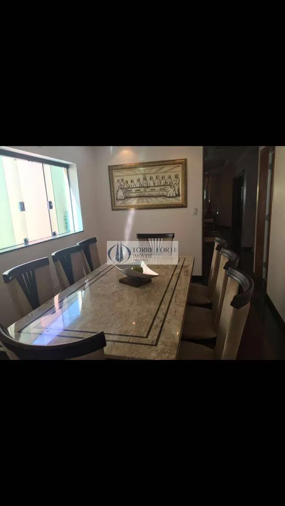 Casa, 3 quartos, 256 m² - Foto 2