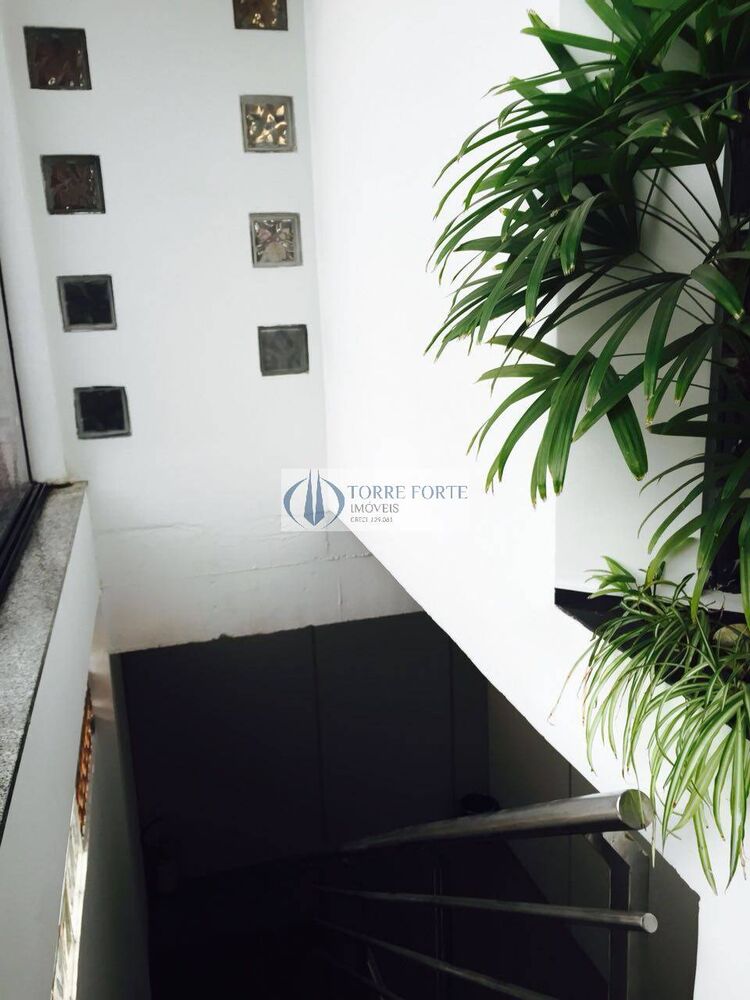 Prédio Inteiro à venda e aluguel, 750m² - Foto 1