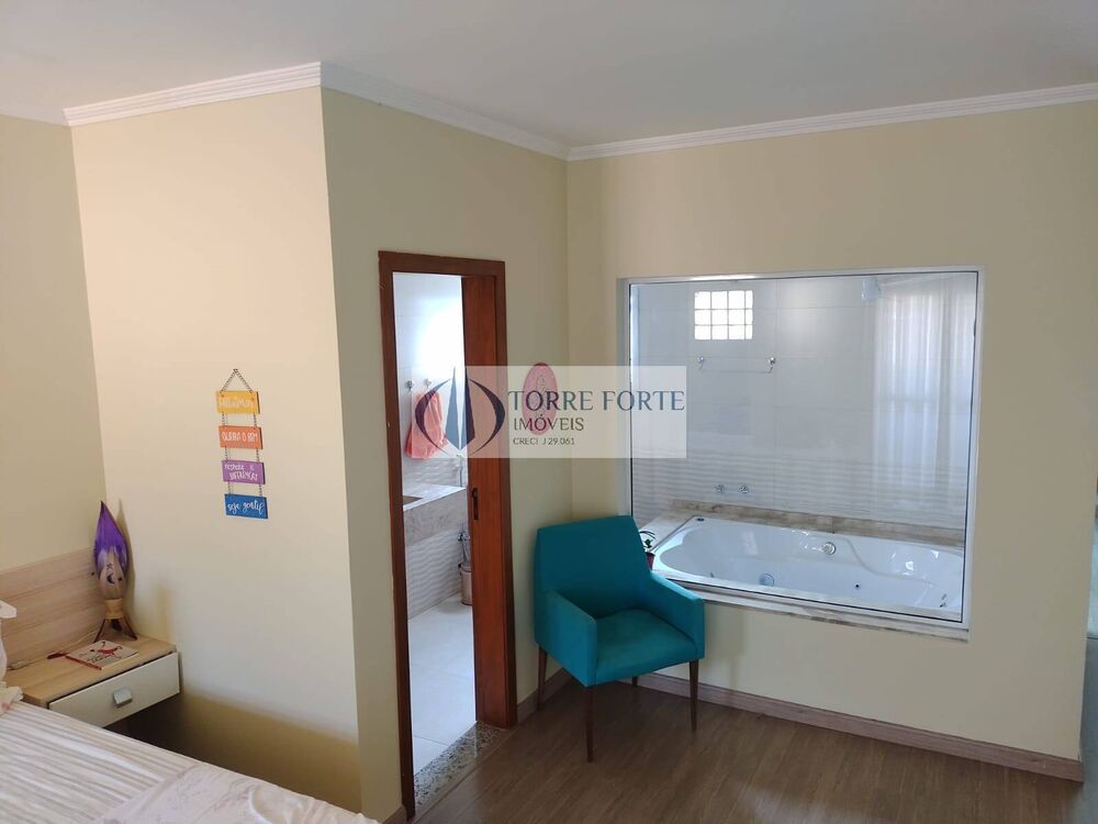 Casa, 4 quartos, 247 m² - Foto 1