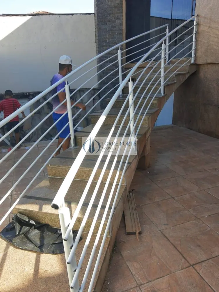 Casa, 4 quartos, 250 m² - Foto 2