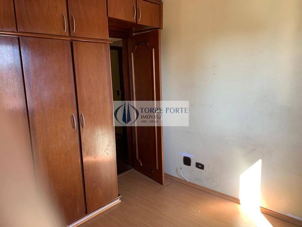 Apartamento à venda com 3 quartos, 75m² - Foto 4