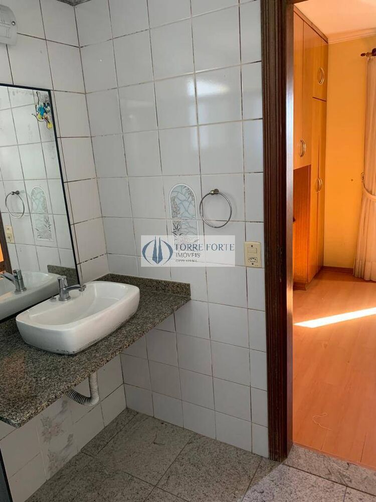 Apartamento à venda com 3 quartos, 75m² - Foto 2