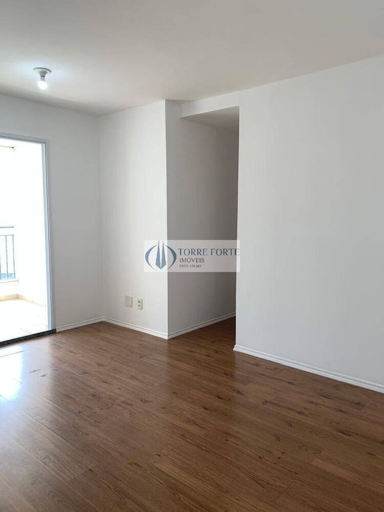 Apartamento à venda com 2 quartos, 60m² - Foto 2
