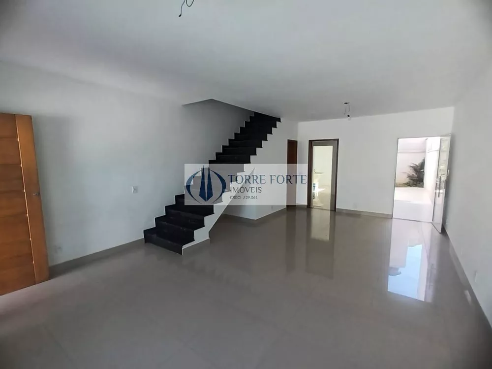 Sobrado à venda com 3 quartos, 100m² - Foto 3