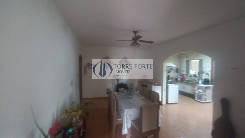 Casa, 5 quartos, 240 m² - Foto 3