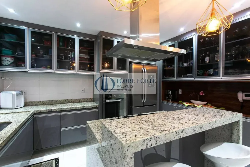 Casa, 4 quartos, 215 m² - Foto 2