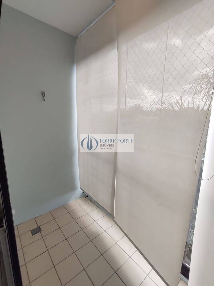 Apartamento à venda com 3 quartos, 70m² - Foto 3