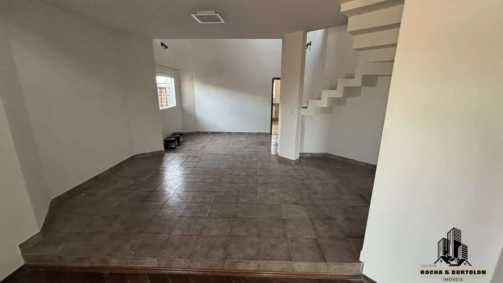 Sobrado, 3 quartos, 450 m² - Foto 2