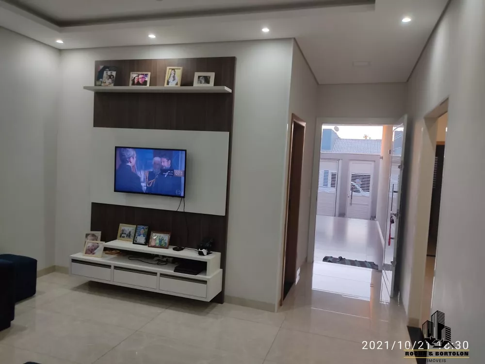 Casa à venda com 3 quartos, 201m² - Foto 8