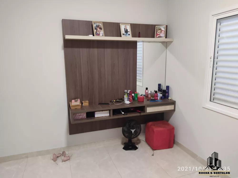 Casa à venda com 3 quartos, 201m² - Foto 9