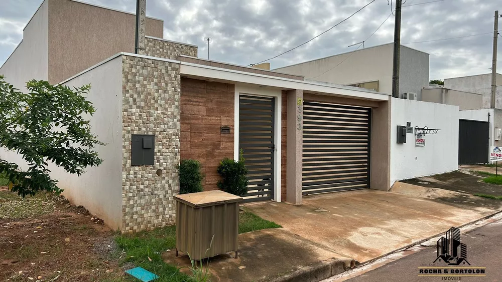 Casa à venda com 2 quartos, 61m² - Foto 2