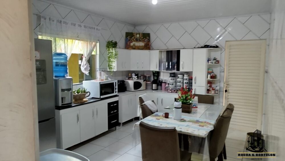 Casa à venda com 2 quartos, 80m² - Foto 3