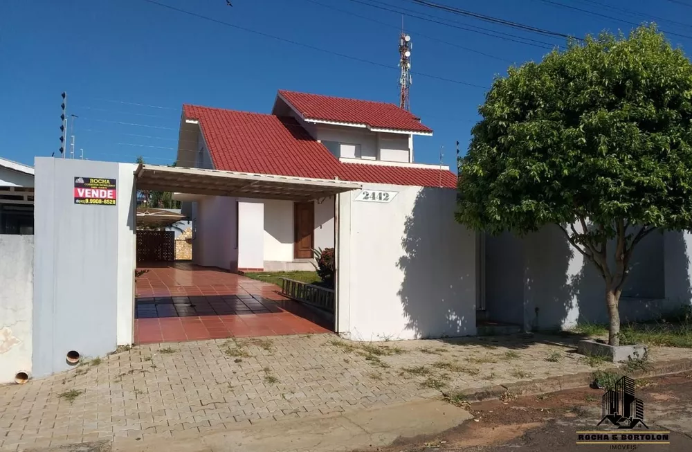 Sobrado à venda com 3 quartos, 450m² - Foto 1