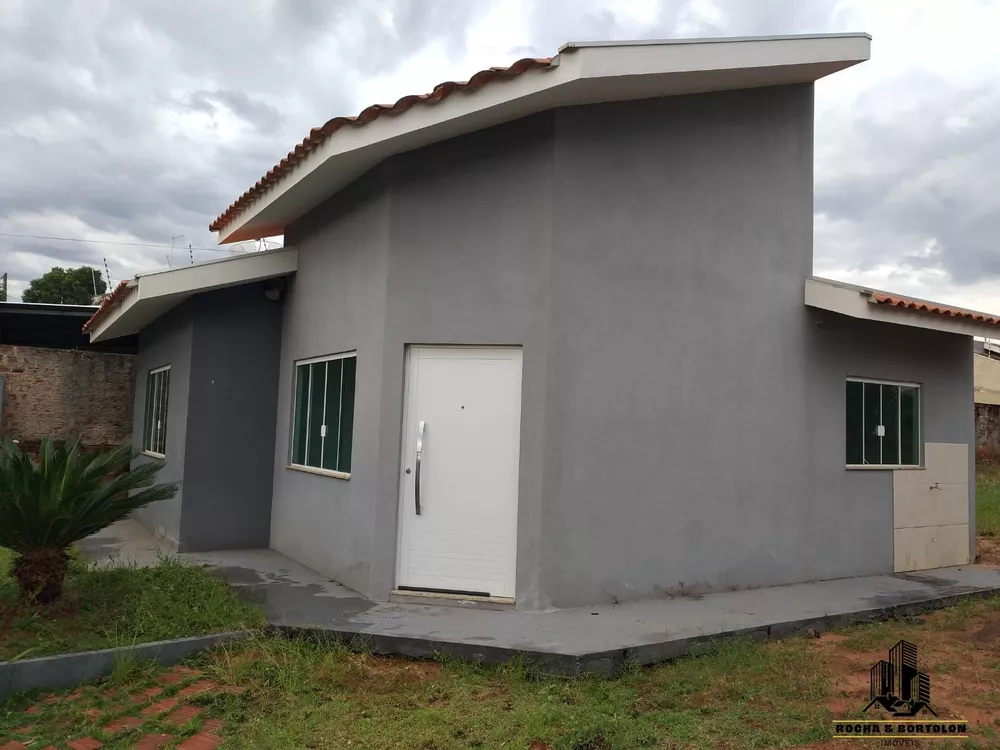 Casa à venda com 2 quartos, 70m² - Foto 3