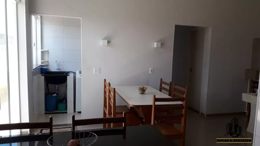 Casa à venda com 2 quartos, 96m² - Foto 4