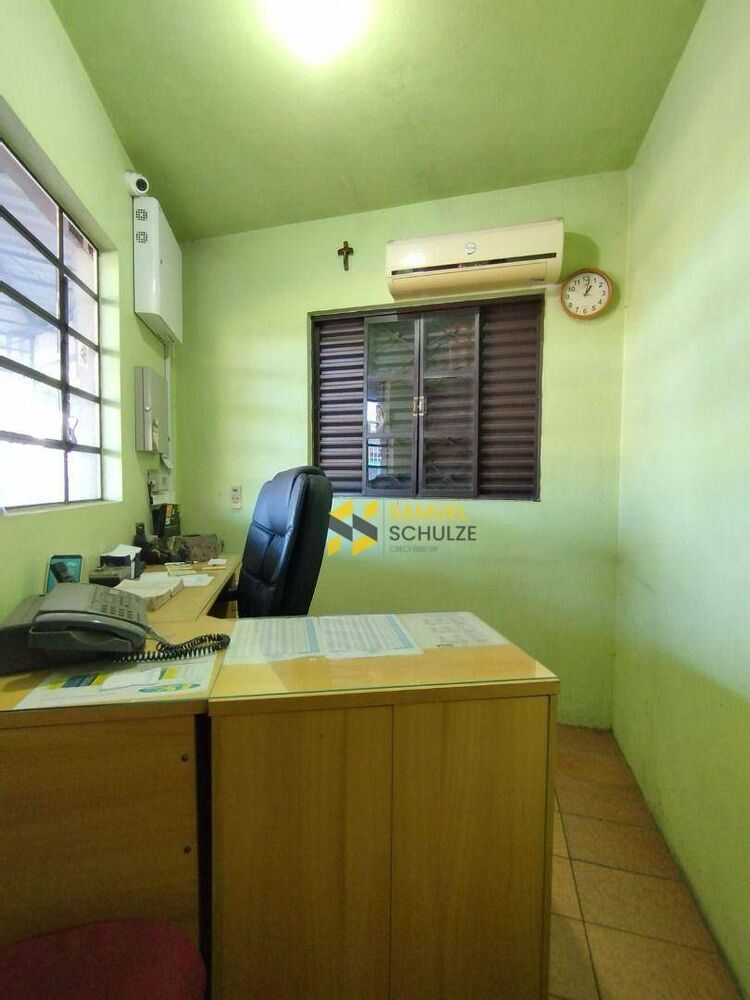 Casa de Condomínio à venda com 3 quartos, 237m² - Foto 2