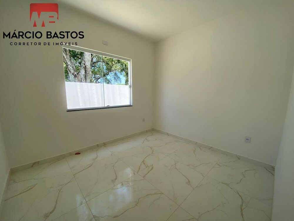 Casa à venda com 2 quartos, 55m² - Foto 2