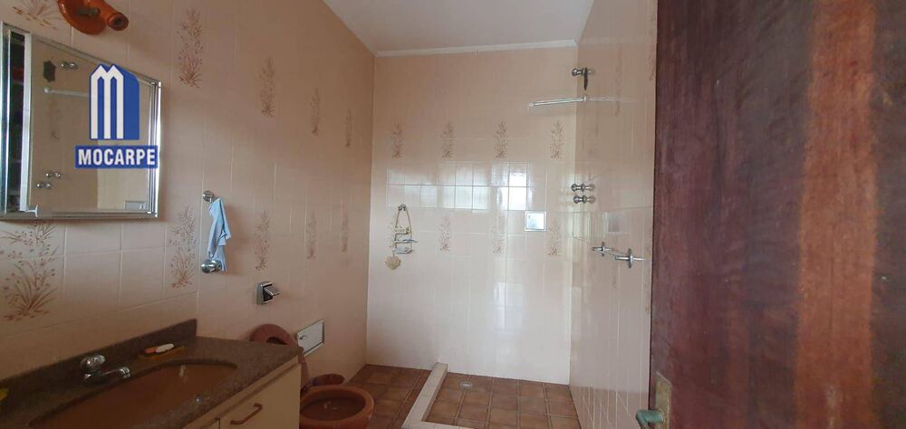 Casa à venda com 3 quartos, 174m² - Foto 2