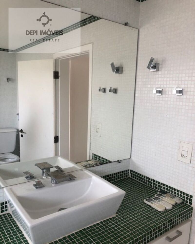 Apartamento para alugar com 4 quartos, 250m² - Foto 1