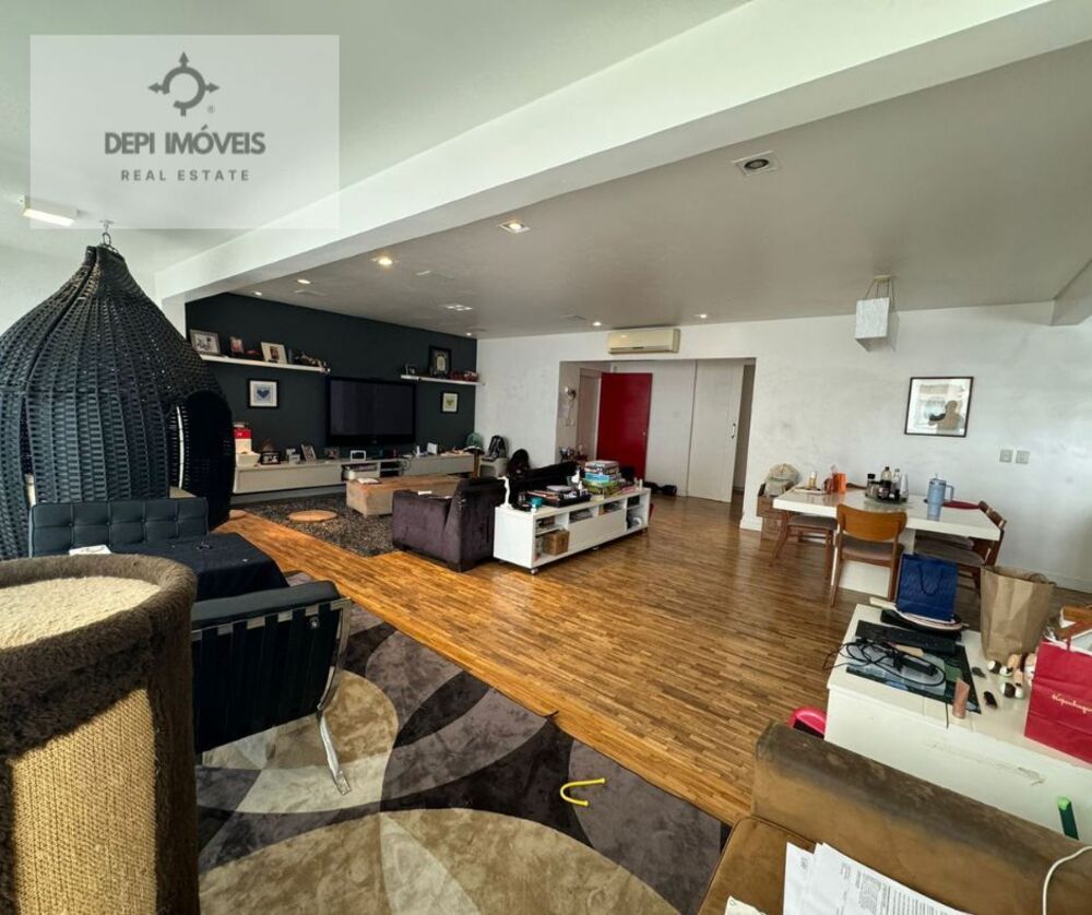 Apartamento, 3 quartos, 178 m² - Foto 1