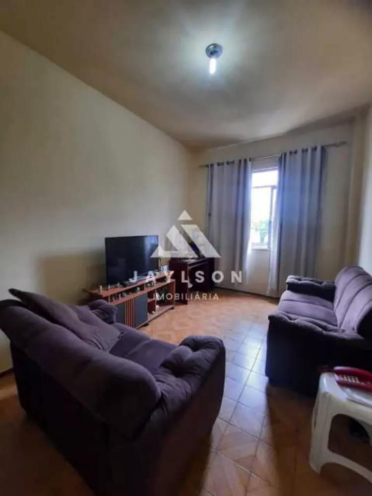 Apartamento à venda com 2 quartos, 70m² - Foto 2