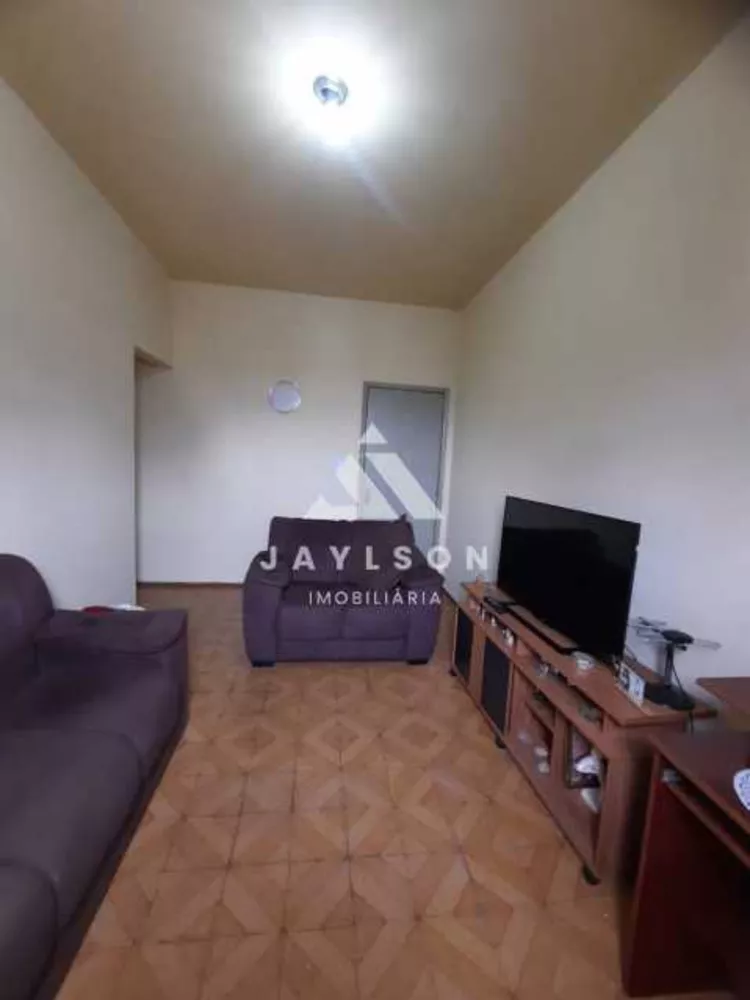 Apartamento à venda com 2 quartos, 70m² - Foto 3