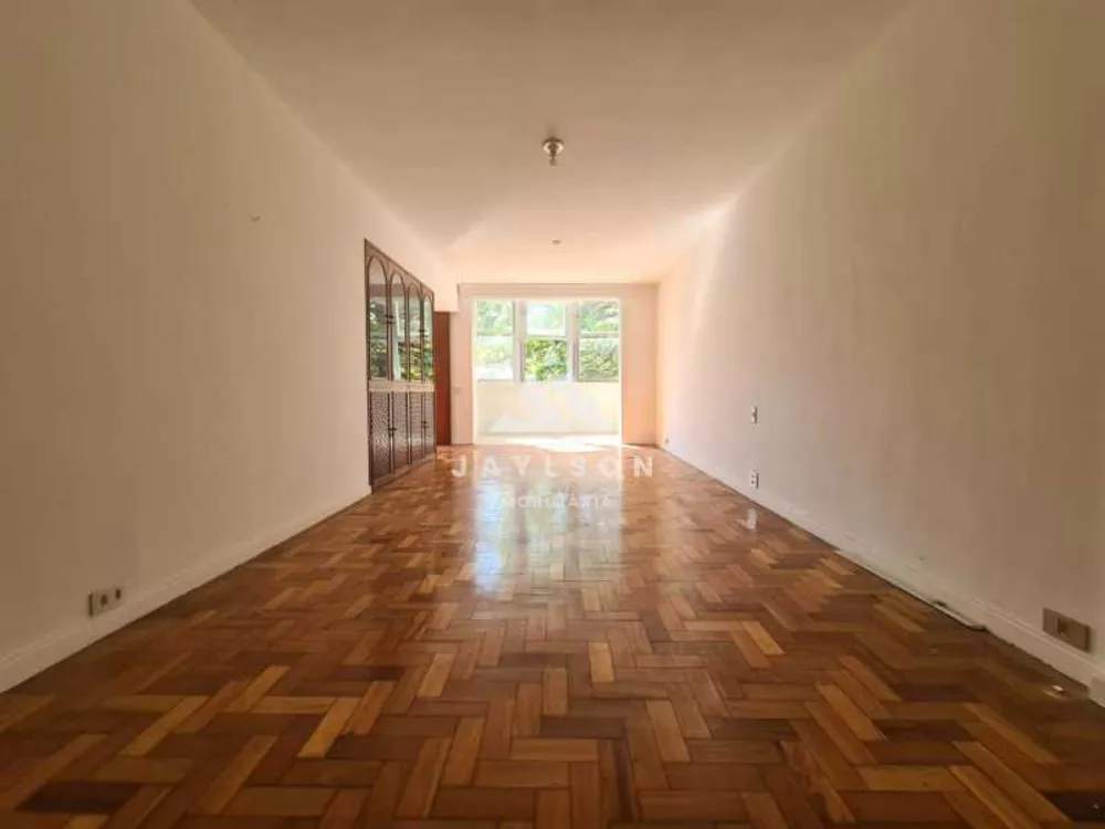 Apartamento à venda com 3 quartos, 120m² - Foto 1