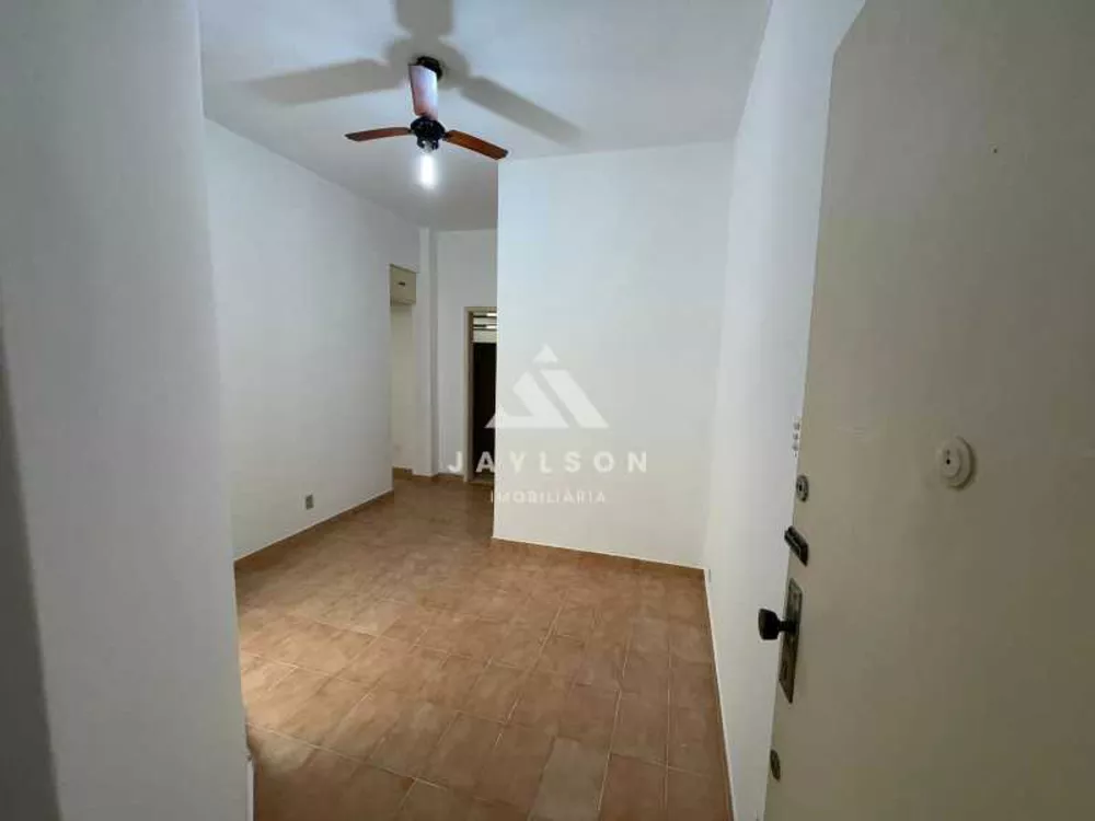 Apartamento à venda com 1 quarto, 35m² - Foto 1