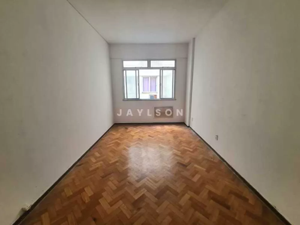 Apartamento à venda com 1 quarto, 31m² - Foto 2