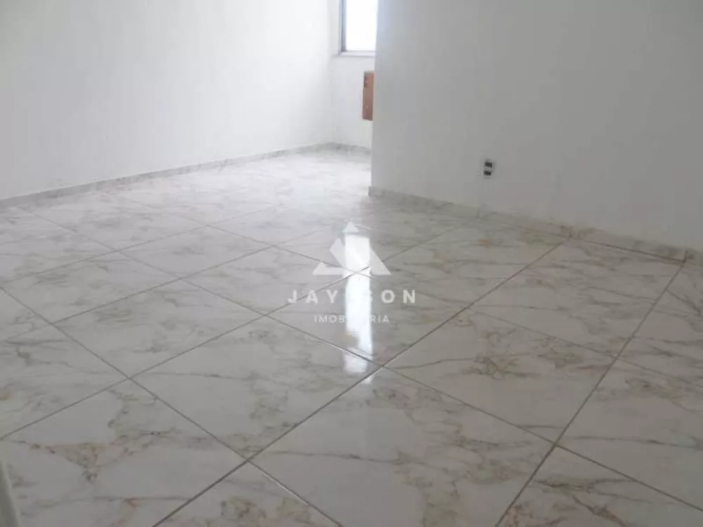 Apartamento à venda com 2 quartos, 65m² - Foto 2