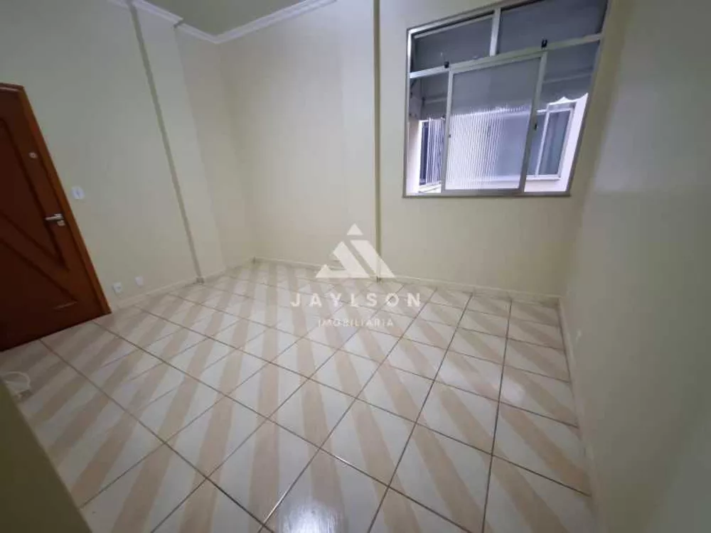 Apartamento à venda com 2 quartos, 61m² - Foto 2