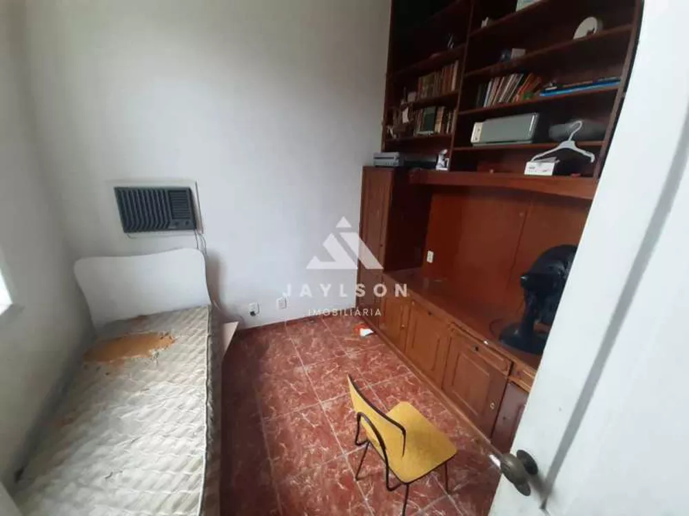 Casa à venda com 6 quartos, 135m² - Foto 1