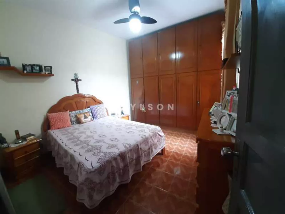 Casa à venda com 3 quartos, 373m² - Foto 3